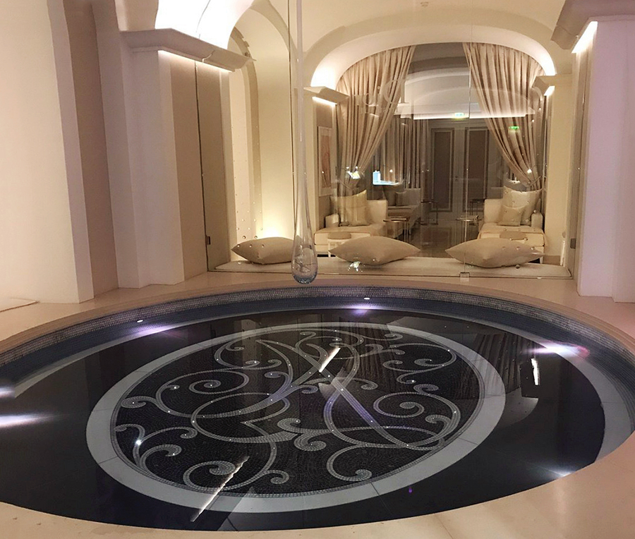 ../Images/KO,YI-CHUN.France.Hotel Plaza Athenee (1).jpg